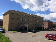 Québec 2 - Commercial